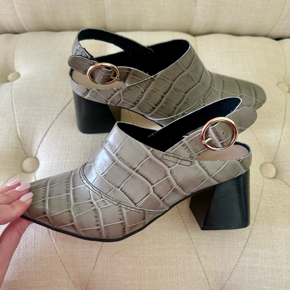 Black Crocodile Pattern Block Heel Mules - Picture 1 of 7